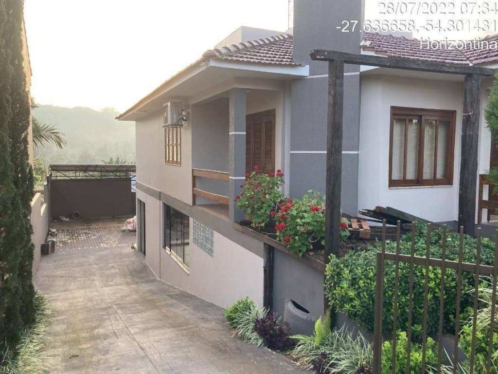 Foto 33 de 54: Casa em leilão em Horizontina - RS, bairro Alvorada — Casa, Padrão, 1 Vaga(S) de Garagem