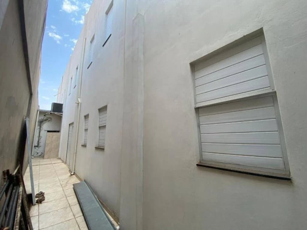 Foto 21 de 28: Comercial em leilão em Conchal - SP, bairro Jardim Peris — Prédio, Padrão, 1 Vaga(S) de Garagem