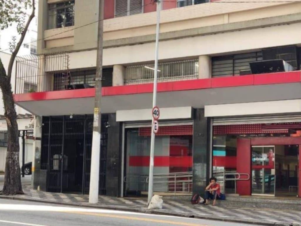 Foto 39 de 79: Comercial em leilão em São Paulo - SP, bairro Bela Vista — Ex-Agência, Padrão, 0 Vaga(S) de Garagem