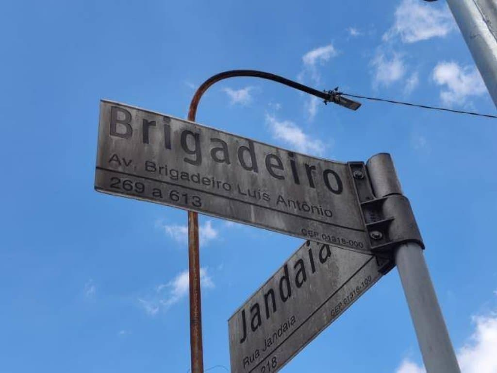 Foto 12 de 79: Comercial em leilão em São Paulo - SP, bairro Bela Vista — Ex-Agência, Padrão, 0 Vaga(S) de Garagem