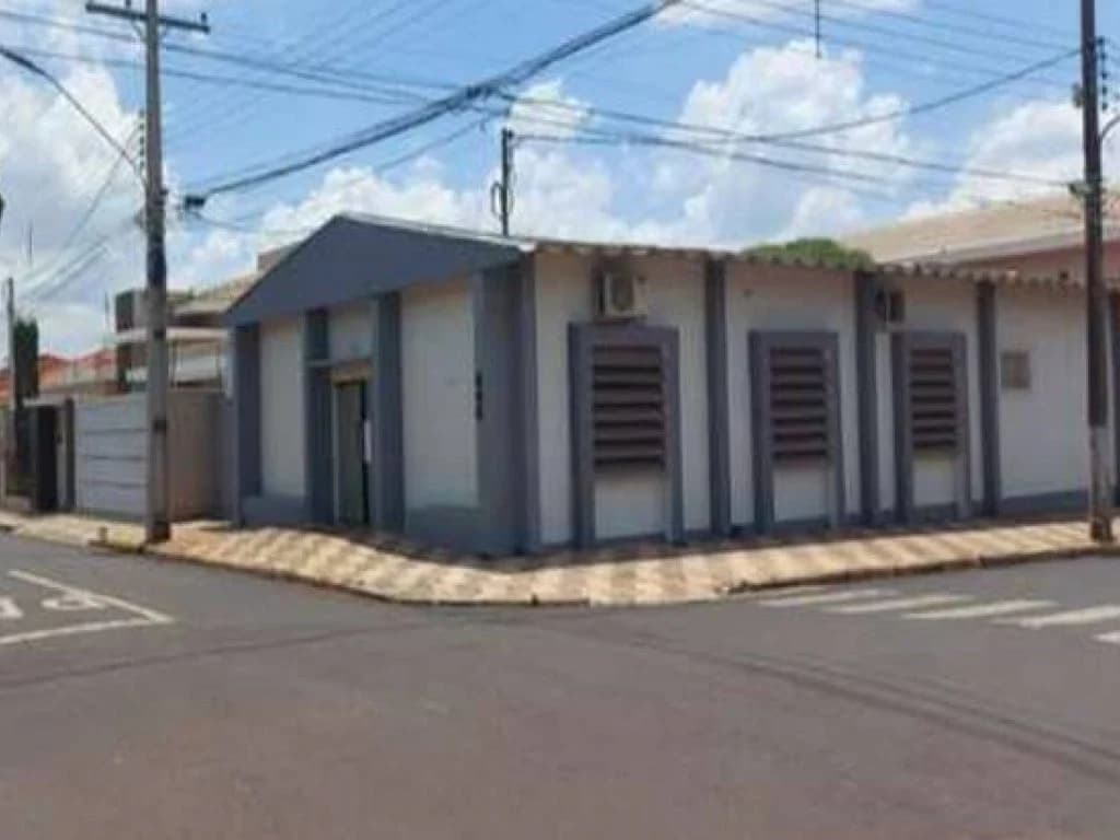Foto 1 de 6: Comercial em leilão em Orindiúva - SP, bairro Centro — Ex-Agência, Padrão, 0 Vaga(S) de Garagem