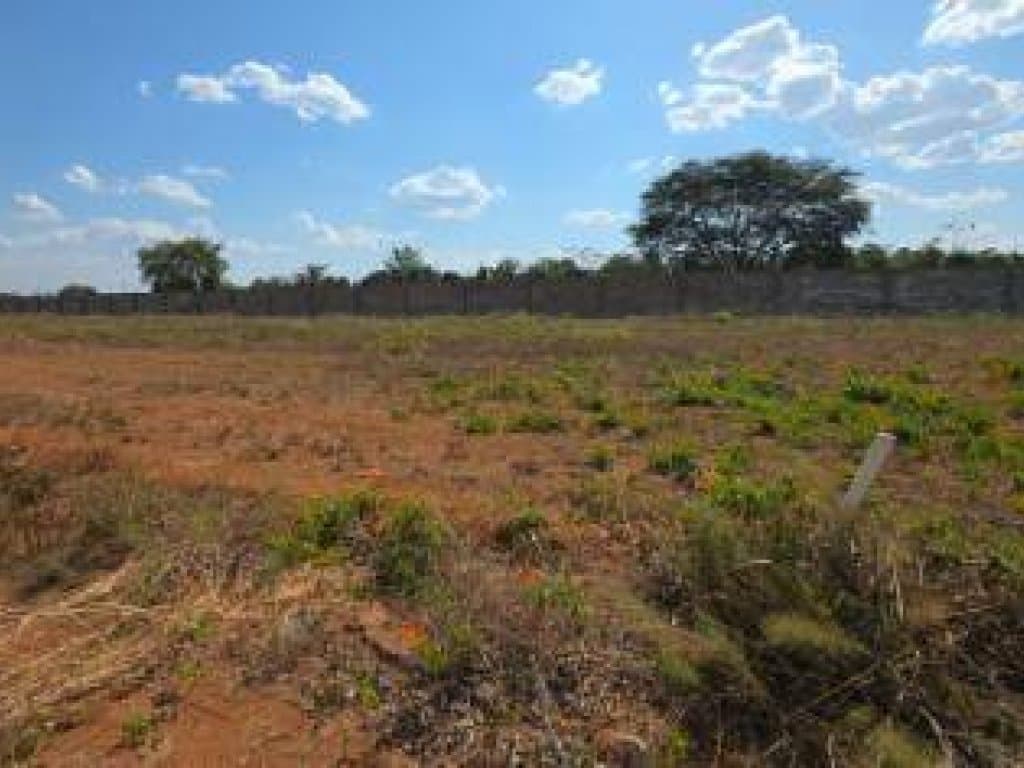 Foto 3 de 4: Terreno em leilão em Sinop - MT, bairro Eunice — Terreno em Condomínio 652 m² (Lt. 04 da Qd. 20) - Eunice - Sinop - MT