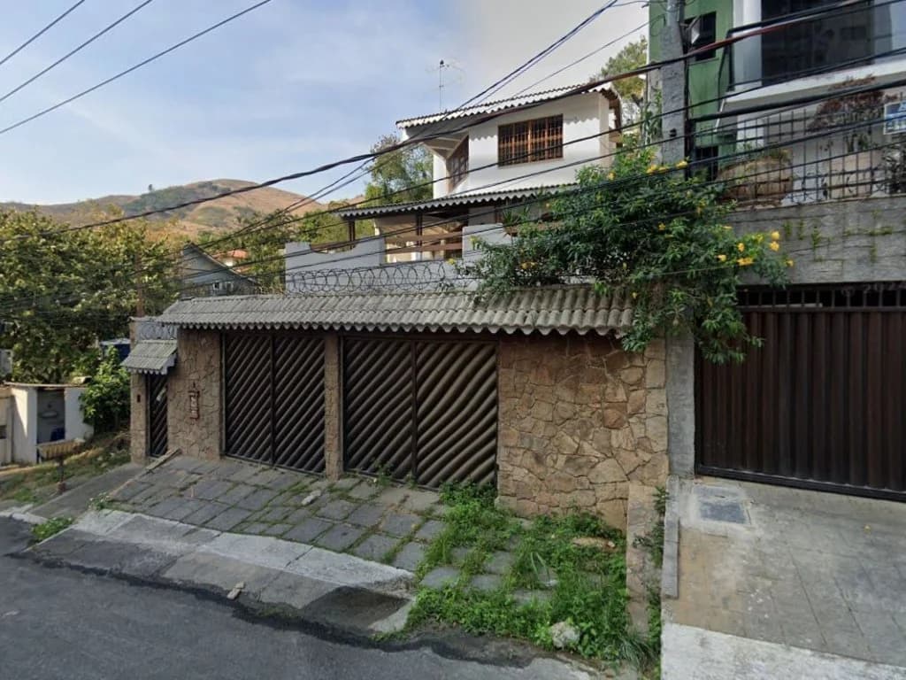 Foto 3 de 13: Casa em leilão em Nova Iguaçu - RJ, bairro Palmeiras — Direitos sobre Casa 296 m² (3 Pavimentos) - Palmeiras - Nova Iguaçu - RJ