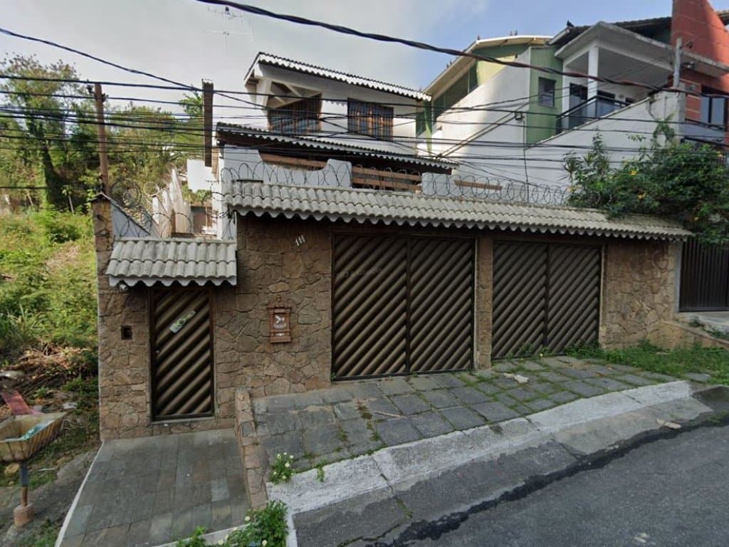 Foto 1 de 13: Casa em leilão em Nova Iguaçu - RJ, bairro Palmeiras — Direitos sobre Casa 296 m² (3 Pavimentos) - Palmeiras - Nova Iguaçu - RJ