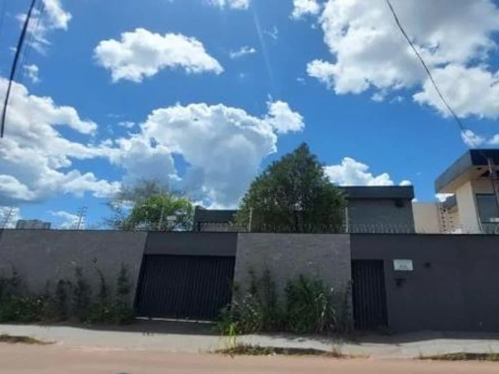 Casa em leilão em Araguaína - TO, bairro Chácara 89 — Casa 411 m² - Araguaína-TO - Av. Marechal Castelo Branco - esquina com Rua Machado de Assis - Lt. 11 da Qd. J - Chácara 89