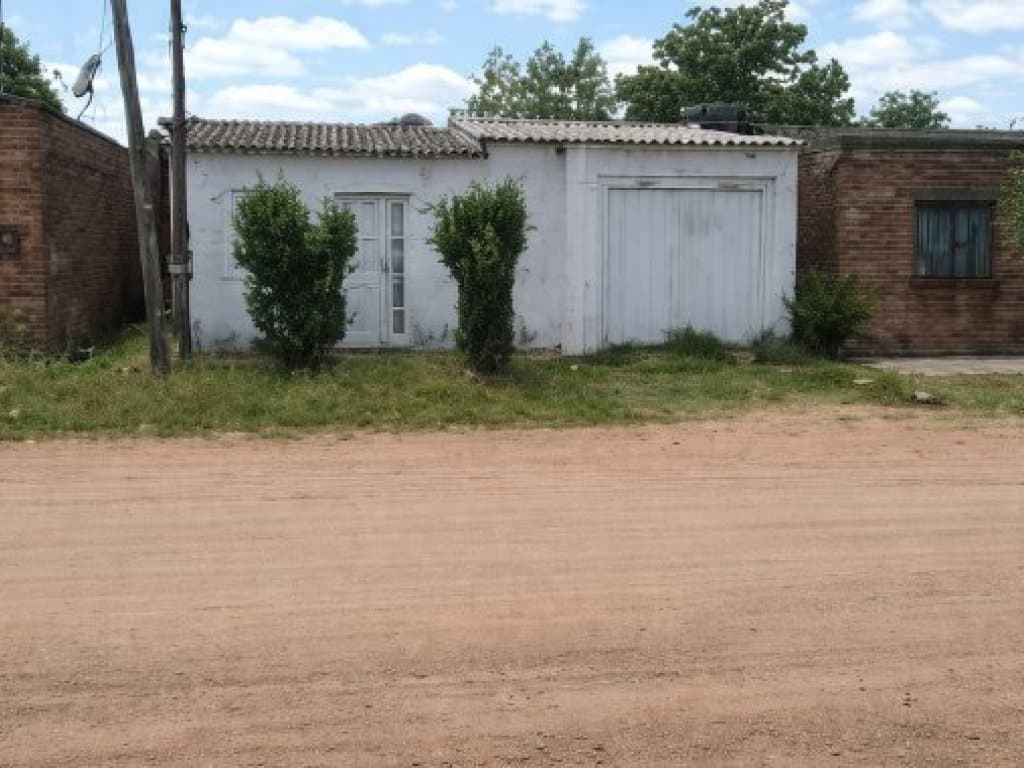 Foto 2 de 3: Casa em leilão em Bagé - RS, bairro Santa Luzia — Casa 39 m² - Santa Luzia - Bagé - RS