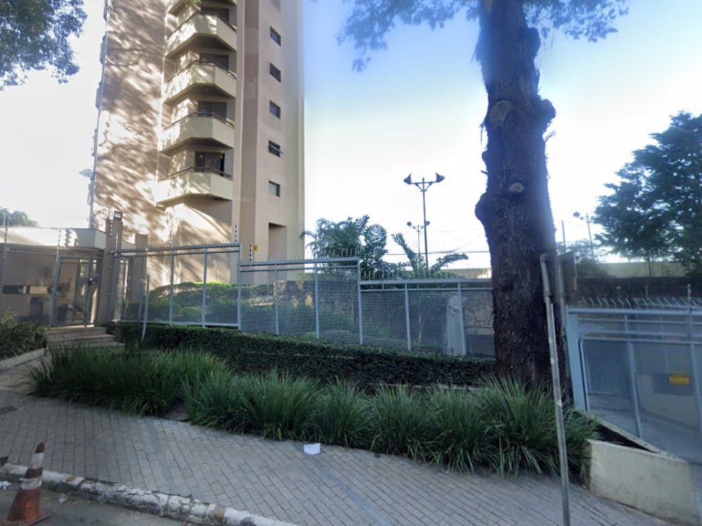 Foto 2 de 18: Apartamento em leilão em São Paulo - SP, bairro Morumbi — Apartamento 228 m² (04 Vagas) - Morumbi - São Paulo - SP