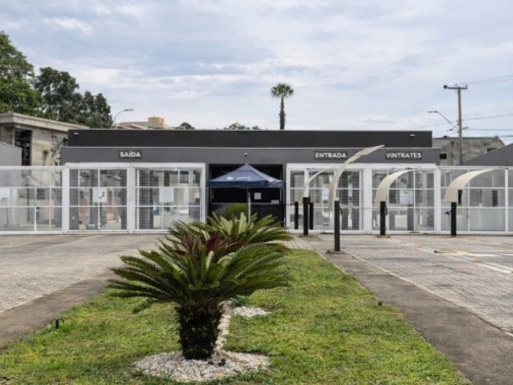 Foto 2 de 2: Casa em leilão em Cotia - SP, bairro Bairro do Portão Ou Rincão — Casa 398 m² - Residencial dos Lagos - Cotia - SP