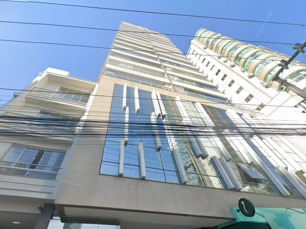 Foto 1 de 3: Apartamento em leilão em Balneário Camboriú - SC, bairro Centro — Apartamento 121 m² (02 vagas) - Centro - Balneário Camboriú - SC