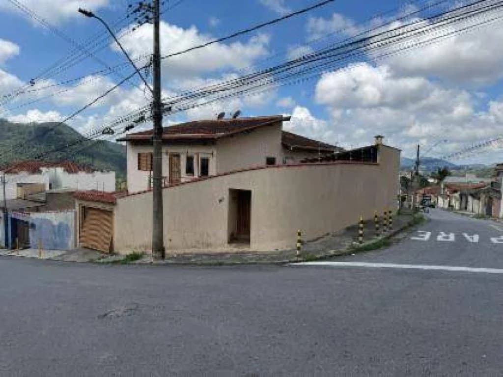 Foto 2 de 6: Casa em leilão em Poços De Caldas - MG, bairro Chácara Alvorada — Casa 137 m² - Chácara Alvorada - Poços de Caldas - MG