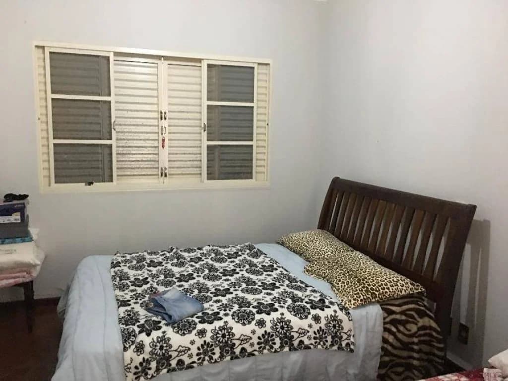 Foto 4 de 5: Casa em leilão em Águas De São Pedro - SP, bairro Centro — Casa, Padrão, 1 Vaga(S) de Garagem