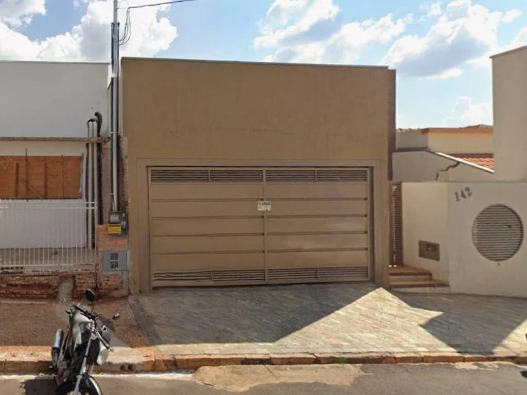 Foto 1 de 6: Casa em leilão em Tupã - SP, bairro Centro — Casa, Padrão, 1 Vaga(S) de Garagem