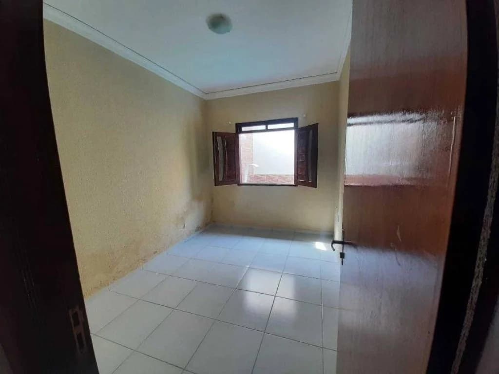 Foto 9 de 27: Casa em leilão em Juazeiro Do Norte - CE, bairro Aeroporto — Casa, Padrão, 0 Vaga(S) de Garagem