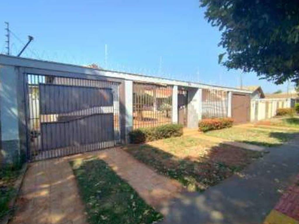Foto 1 de 19: Casa em leilão em Campo Grande - MS, bairro Vila Bandeirantes — Casa, Padrão, 0 Vaga(S) de Garagem
