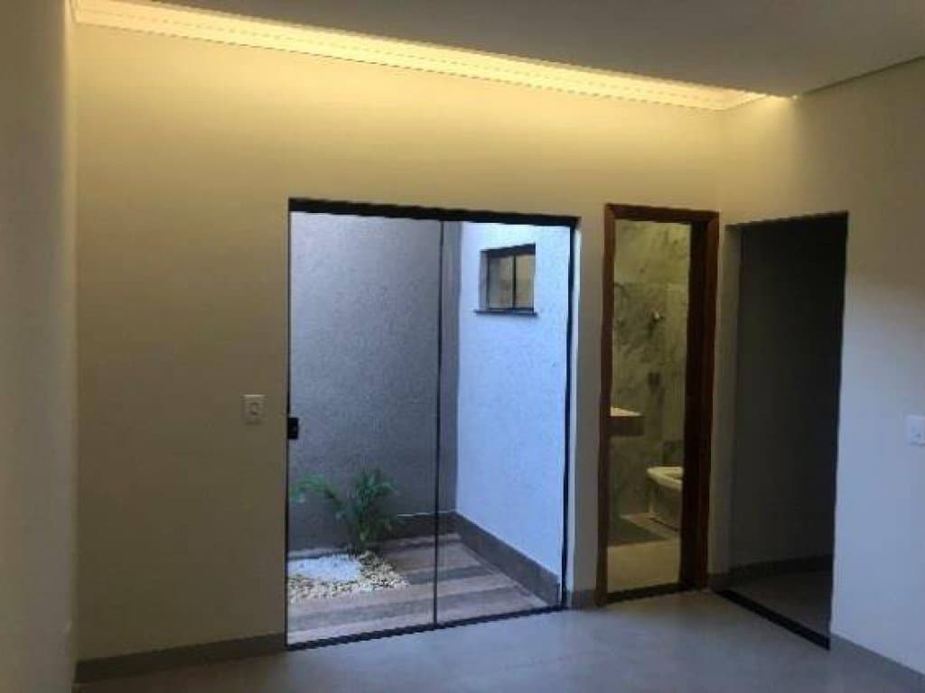Foto 10 de 32: Casa em leilão em Campo Grande - MS, bairro Jardim Jacy — Casa, Padrão, 0 Vaga(S) de Garagem