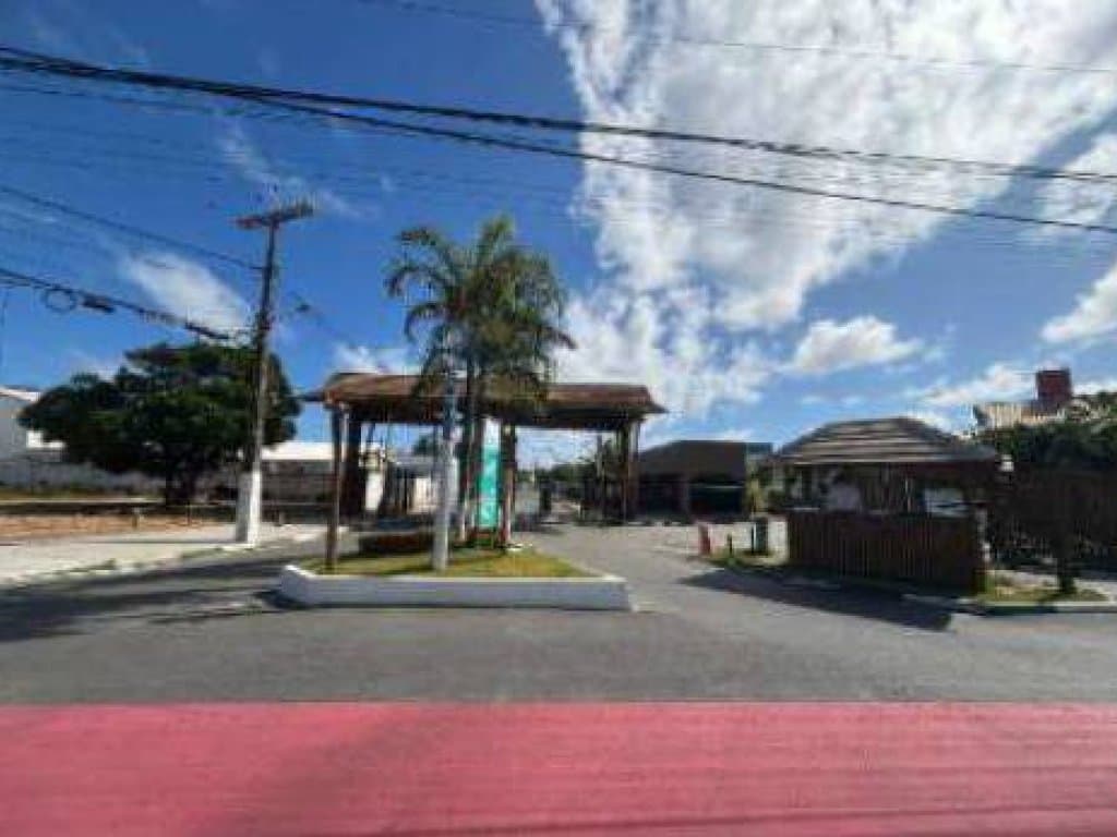Foto 1 de 3: Casa em leilão em Camaçari - BA, bairro Guarajuba (monte Gordo) — Casa, em Condomínio, 2 Vaga(S) de Garagem
