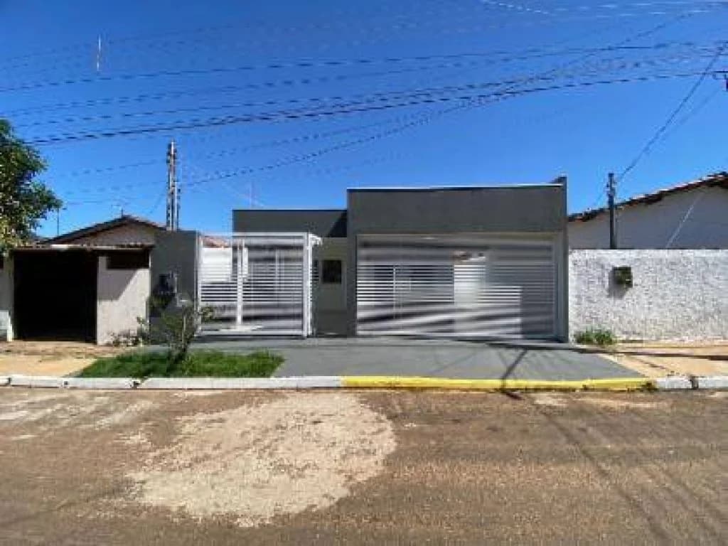 Foto 1 de 12: Casa em leilão em Rondonópolis - MT, bairro Jardim Atlântico — Casa, Padrão, 2 Vaga(S) de Garagem