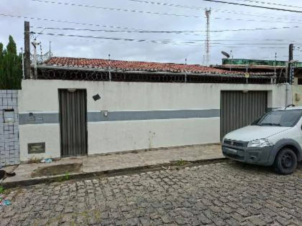 Foto 1 de 19: Casa em leilão em Parnamirim - RN, bairro Rosa dos Ventos — Casa, Padrão, 1 Vaga(S) de Garagem