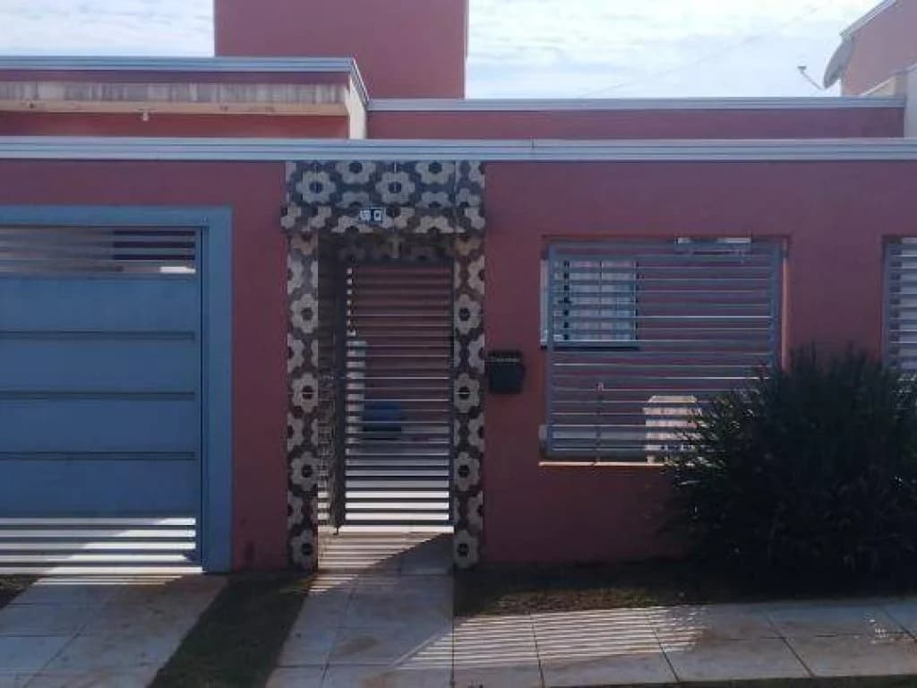 Foto 2 de 27: Casa em leilão em Ivaiporã - PR, bairro Vila Nova Pora — Casa, Padrão, 1 Vaga(S) de Garagem
