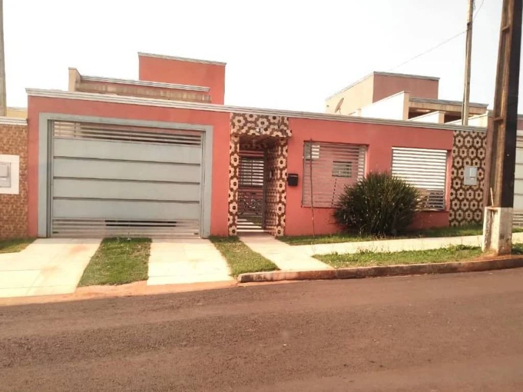 Foto 1 de 27: Casa em leilão em Ivaiporã - PR, bairro Vila Nova Pora — Casa, Padrão, 1 Vaga(S) de Garagem