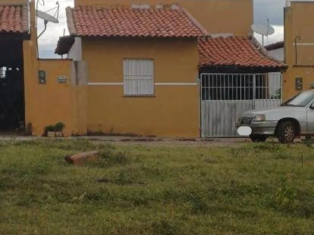 Foto 1 de 17: Casa em leilão em Cabeceiras Do Piauí - PI, bairro Centro — Casa, Padrão, 0 Vaga(S) de Garagem