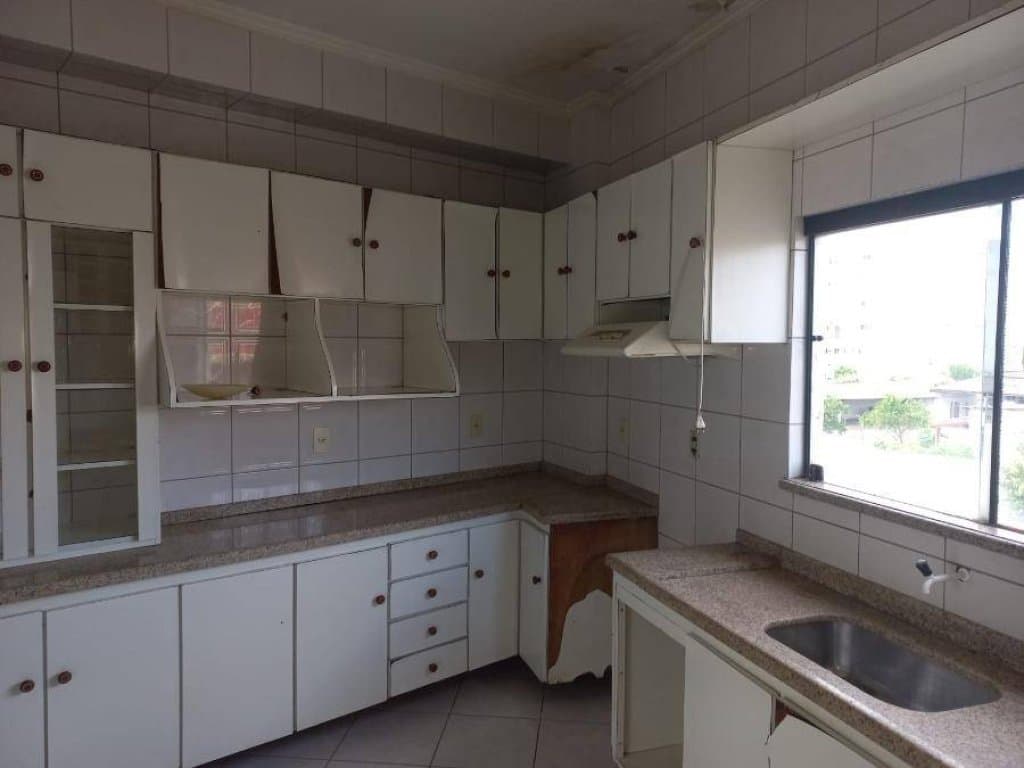 Foto 16 de 28: Casa em leilão em Rondonópolis - MT, bairro Vila Birigui — Casa, Padrão, 0 Vaga(S) de Garagem