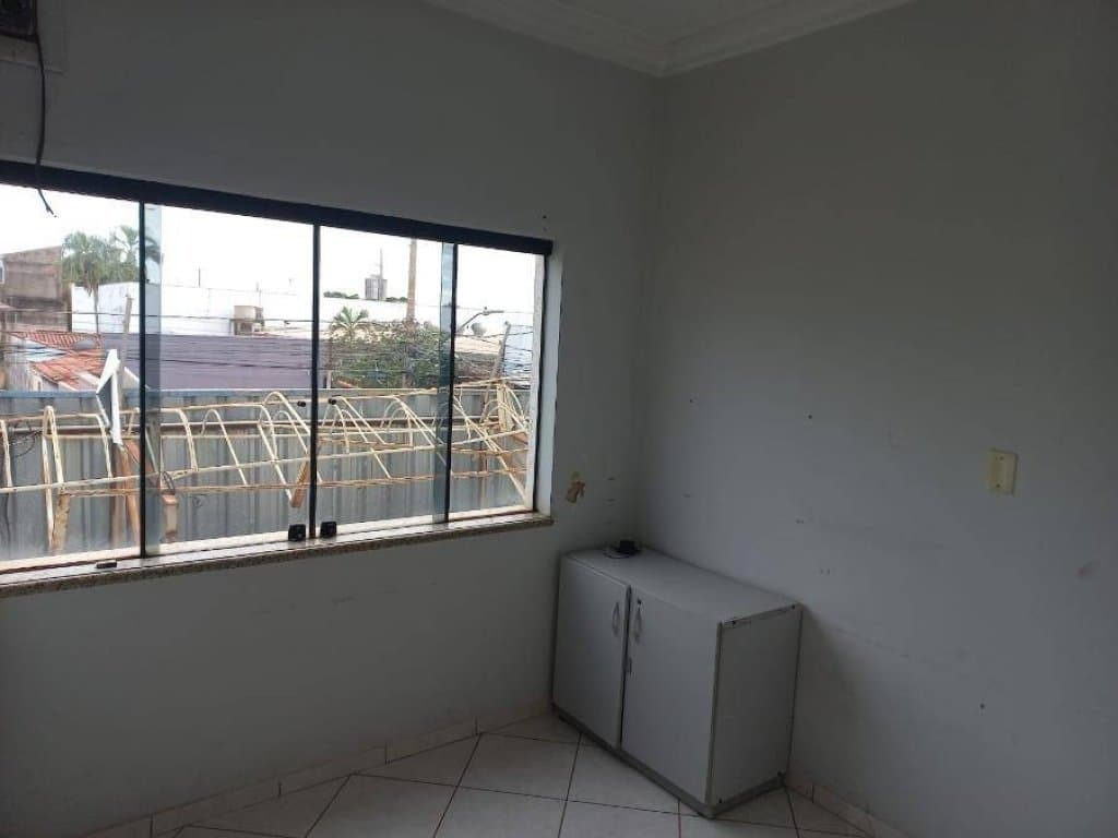 Foto 17 de 28: Casa em leilão em Rondonópolis - MT, bairro Vila Birigui — Casa, Padrão, 0 Vaga(S) de Garagem