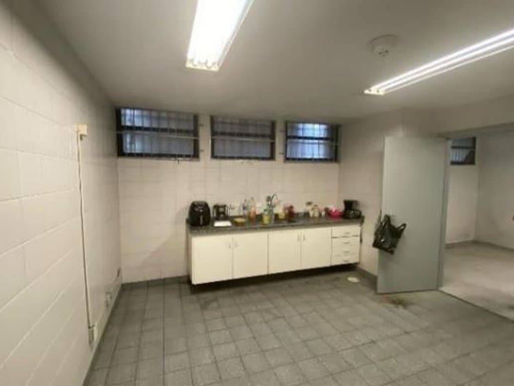 Foto 11 de 20: Comercial em leilão em Santos - SP, bairro Centro — Loja 977 m² (Loja, Mezanino e Subsolo) - Santos-SP - Praça da República, 62/63 - Centro