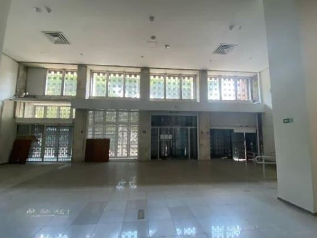 Foto 6 de 20: Comercial em leilão em Santos - SP, bairro Centro — Loja 977 m² (Loja, Mezanino e Subsolo) - Santos-SP - Praça da República, 62/63 - Centro