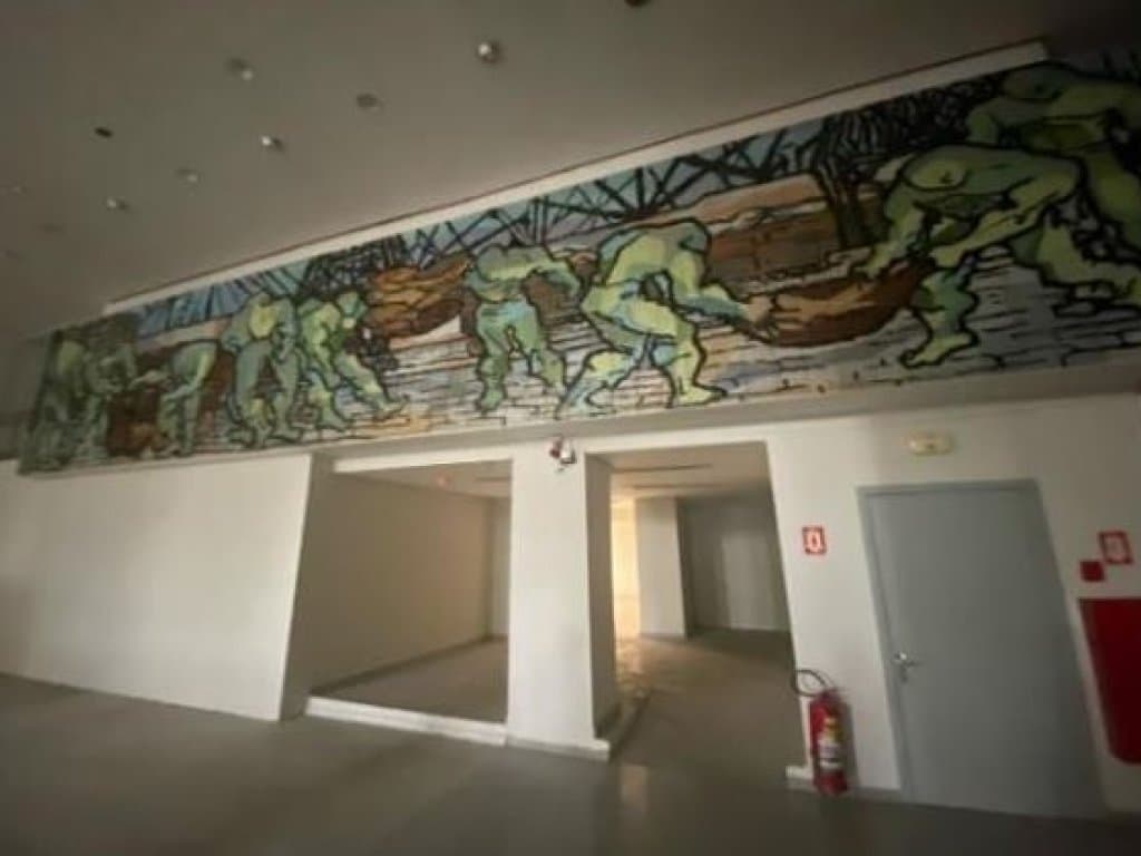 Foto 20 de 20: Comercial em leilão em Santos - SP, bairro Centro — Loja 977 m² (Loja, Mezanino e Subsolo) - Santos-SP - Praça da República, 62/63 - Centro