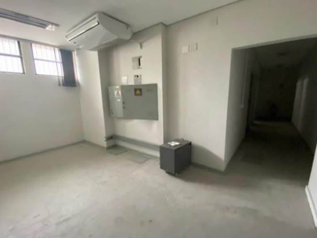 Foto 15 de 20: Comercial em leilão em Santos - SP, bairro Centro — Loja 977 m² (Loja, Mezanino e Subsolo) - Santos-SP - Praça da República, 62/63 - Centro