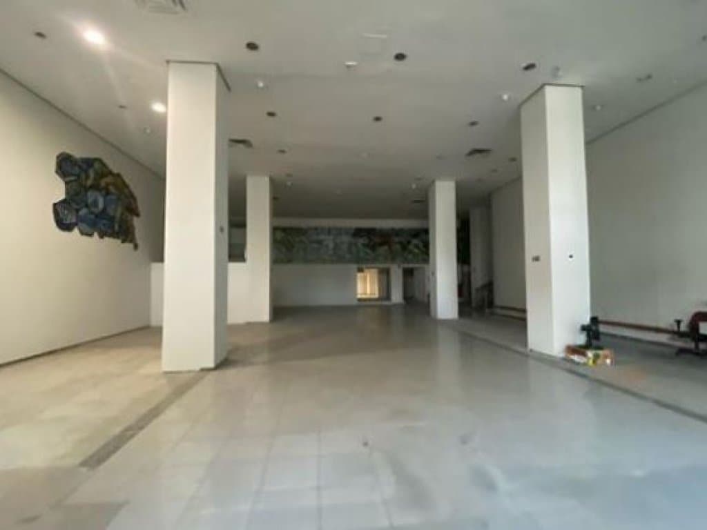 Foto 5 de 20: Comercial em leilão em Santos - SP, bairro Centro — Loja 977 m² (Loja, Mezanino e Subsolo) - Santos-SP - Praça da República, 62/63 - Centro
