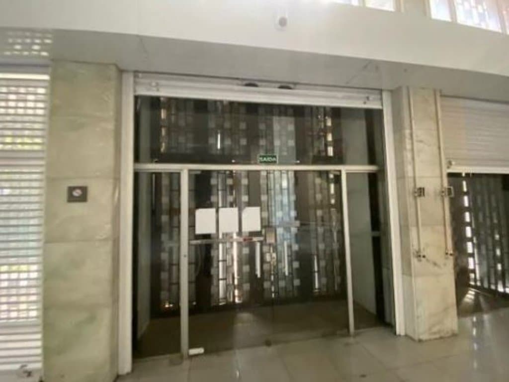 Foto 7 de 20: Comercial em leilão em Santos - SP, bairro Centro — Loja 977 m² (Loja, Mezanino e Subsolo) - Santos-SP - Praça da República, 62/63 - Centro