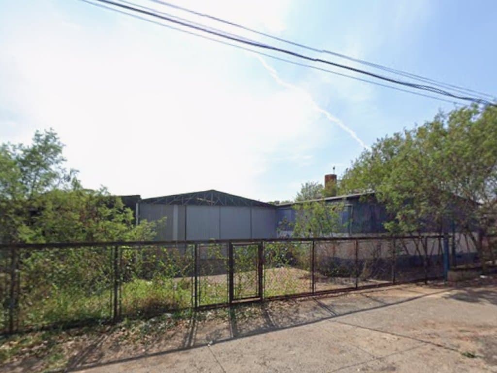 Foto 2 de 10: Comercial em leilão em Catanduva - SP, bairro Distrito Industrial Antônio Zacaro — Galpão 1.815 m² em Terreno 3.000 m² - Distrito Industrial Antônio Zacaro - Catanduva - SP