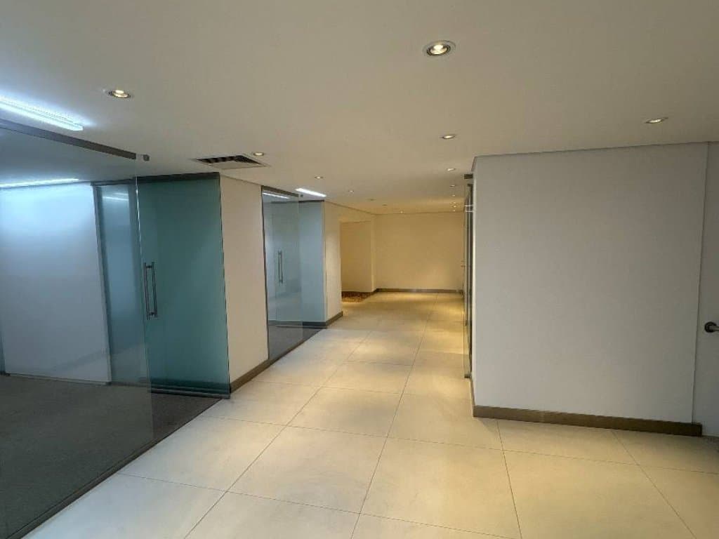Foto 13 de 23: Comercial em leilão em Rio De Janeiro - RJ, bairro Centro — Ex-Agência 1.155 m² - Centro - Rio de Janeiro - RJ