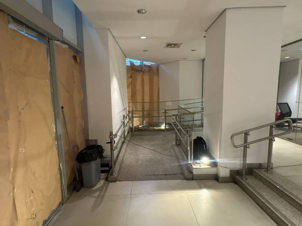 Foto 5 de 23: Comercial em leilão em Rio De Janeiro - RJ, bairro Centro — Ex-Agência 1.155 m² - Centro - Rio de Janeiro - RJ