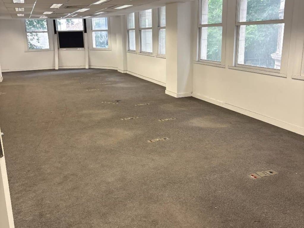 Foto 21 de 23: Comercial em leilão em Rio De Janeiro - RJ, bairro Centro — Ex-Agência 1.155 m² - Centro - Rio de Janeiro - RJ