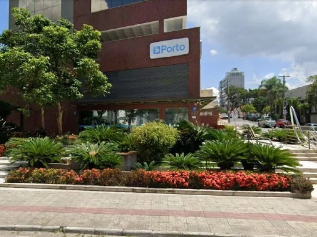 Foto 2 de 3: Comercial em leilão em Florianópolis - SC, bairro Estreito — Loja 209 m² (no Edifício Céu Empresarial) - Estreito - Florianópolis - SC