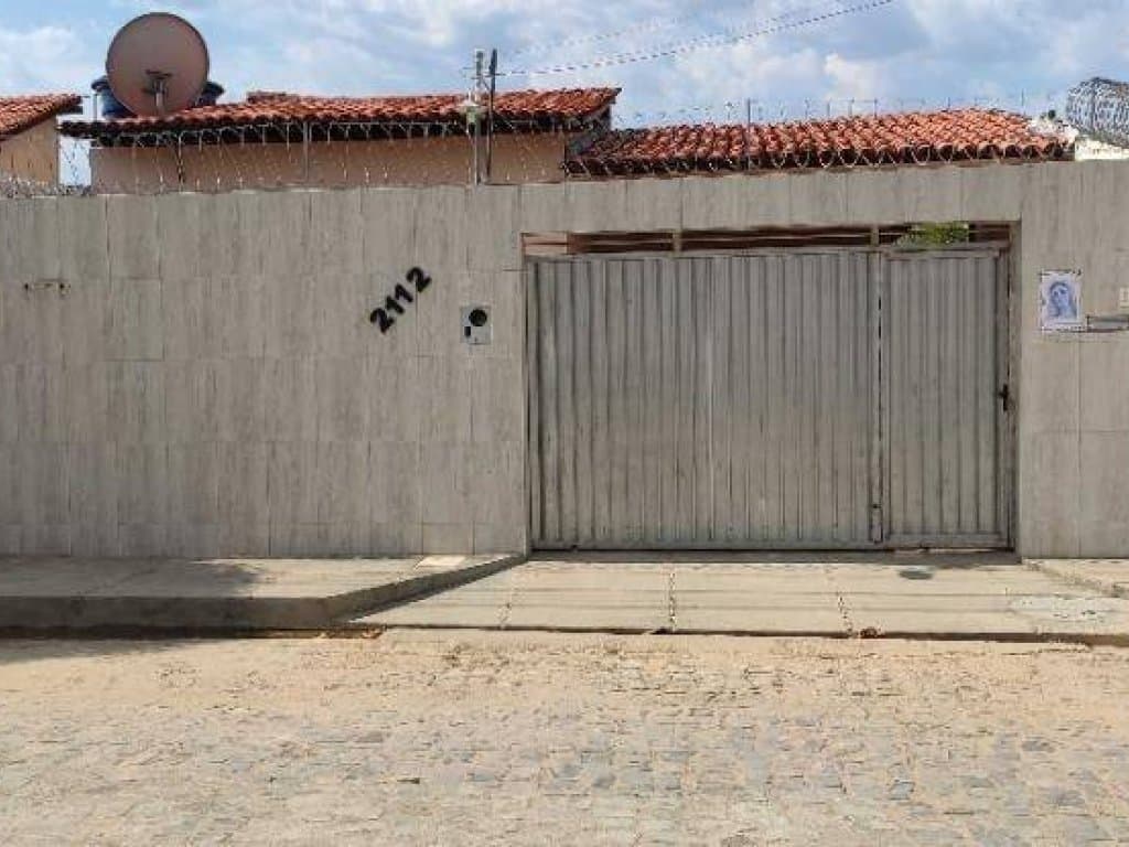 Foto 1 de 19: Casa em leilão em Floriano - PI, bairro Irapuá Ii — Casa 181 m² - Irapuá II - Floriano - PI