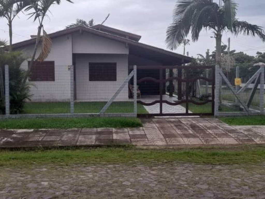 Foto 1 de 34: Casa em leilão em Capão Da Canoa - RS, bairro Praia da Conceição — Casa 146 m² - Praia Da Conceição - Capão Da Canoa - RS