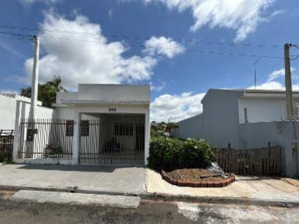 Foto 2 de 3: Casa em leilão em Junqueirópolis - SP, bairro Centro — Casa 58 m² - Centro - Junqueirópolis - SP