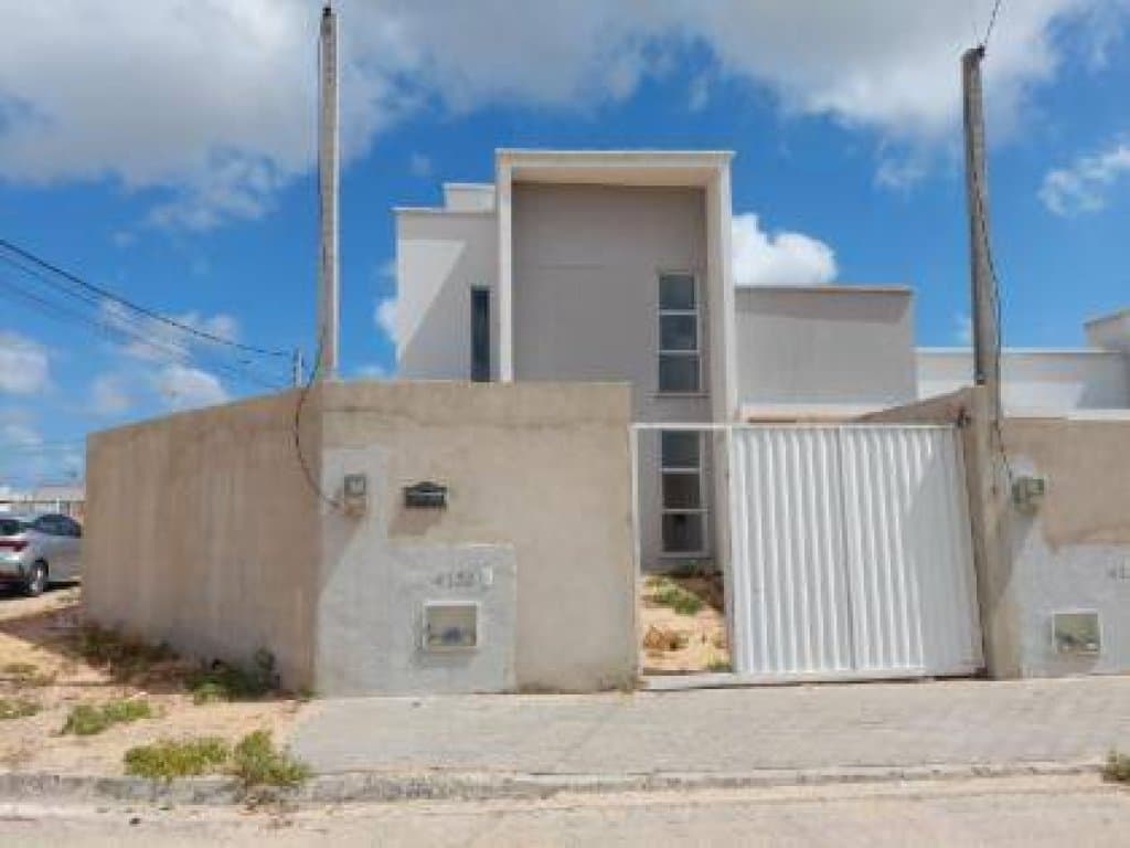 Foto 1 de 13: Casa em leilão em Aquiraz - CE — Casa Duplex 96 m² - Patacas - Aquiraz - CE