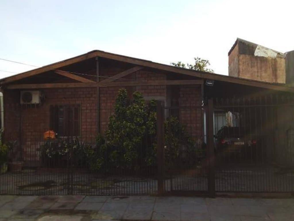 Foto 1 de 13: Casa em leilão em Porto Alegre - RS, bairro Hípica — Casa 165 m² - Hípica - Porto Alegre - RS