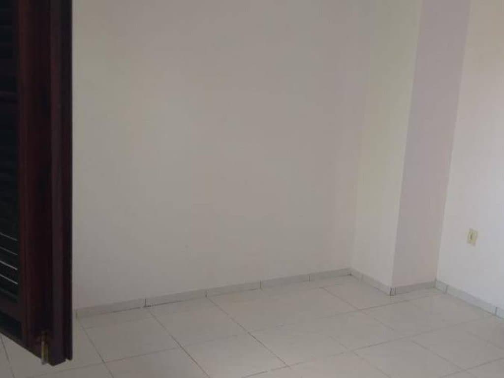 Foto 4 de 15: Apartamento em leilão em Horizonte - CE, bairro Mal Cozinhado — Casa em Condomínio 78 m² (01 vaga) - Mal Cozinhado - Horizonte - CE