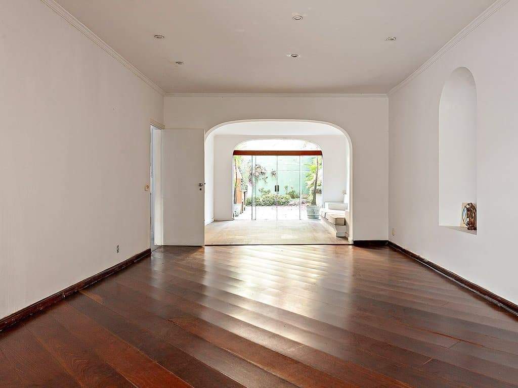 Foto 7 de 15: Casa em leilão em São Paulo - SP, bairro Jardim Luzitânia — Casa de Alto Padrão 200 m² em Frente ao Parque Ibirapuera - São Paulo - SP