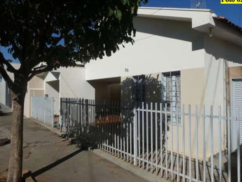 Foto 2 de 9: Casa em leilão em Tanabi - SP, bairro Centro — Domínio Útil sobre Casa 147 m² - Centro - Tanabi - SP