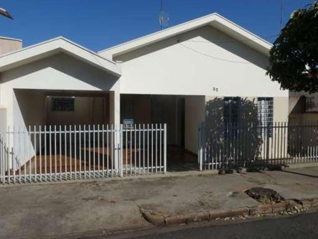 Foto 1 de 9: Casa em leilão em Tanabi - SP, bairro Centro — Domínio Útil sobre Casa 147 m² - Centro - Tanabi - SP