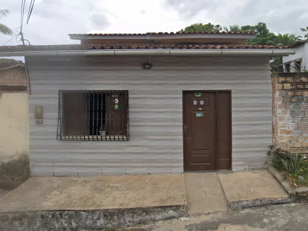 Casa em leilão em Bacuri - MA, bairro Centro — Casa 56 m² - Bacuri-MA - Rua da Alegria, 140 - Centro