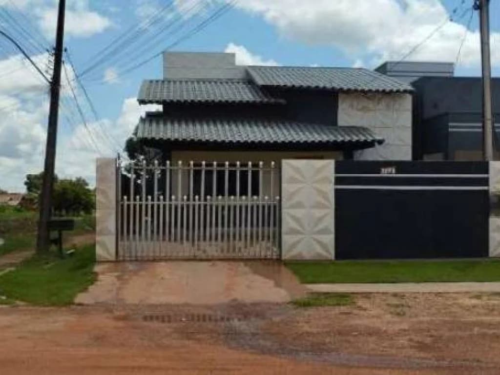 Foto 1 de 3: Casa em leilão em Rolim De Moura - RO, bairro Centro — Casa 93 m² - Centro - Rolim de Moura - RO