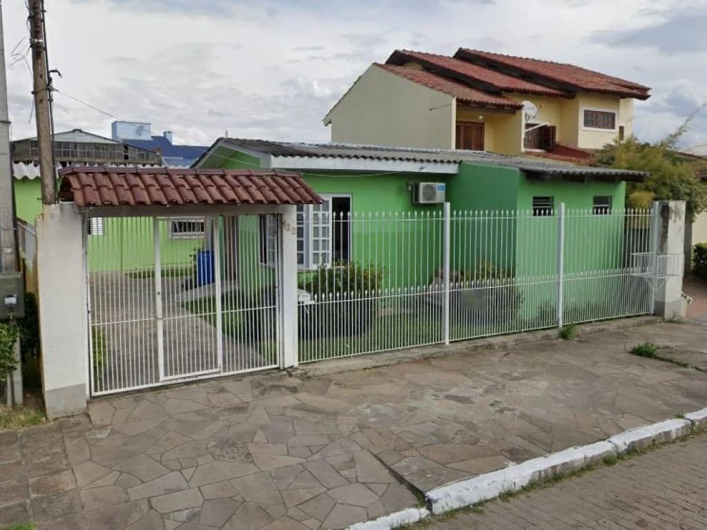Foto 1 de 10: Casa em leilão em Canoas - RS, bairro Rio Branco — Casa 200 m² - Rio Branco - Canoas - RS